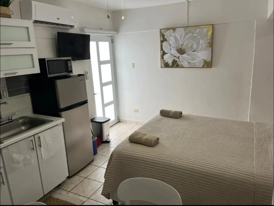 Shalex House 4 Apartman Loiza 0*,