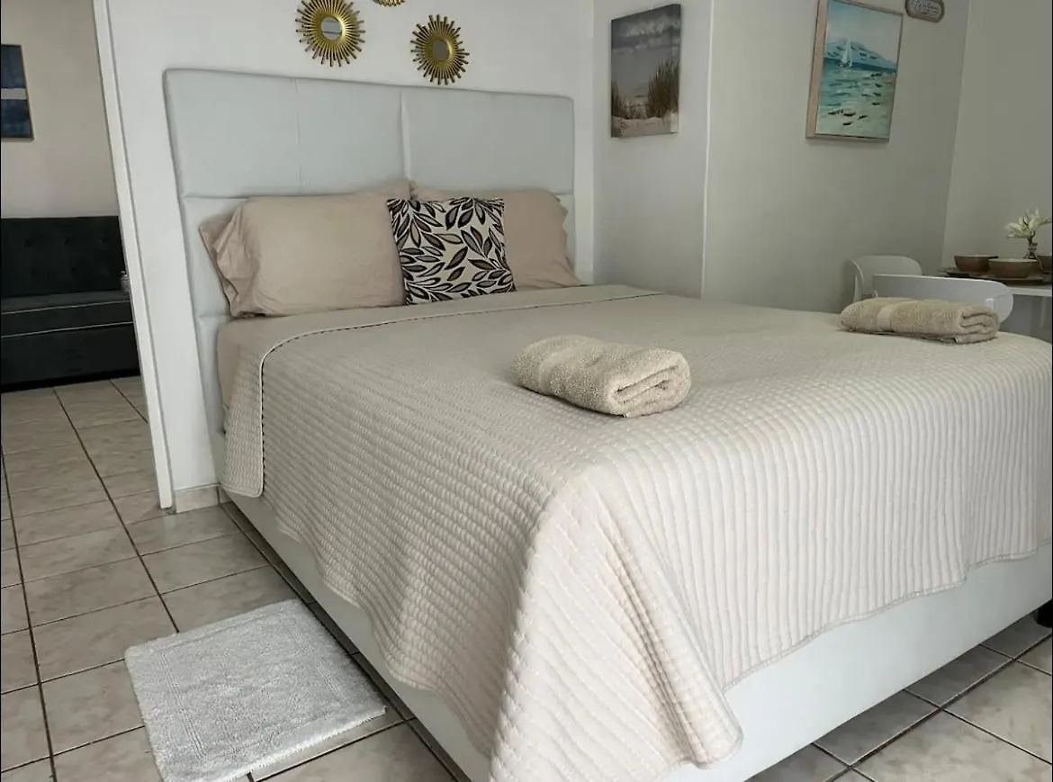 Shalex House 4 Apartman Loiza